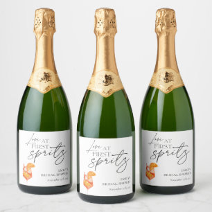 Liebe auf den ersten Spritz-Junggesellinnenabschie Schaumweinetikett