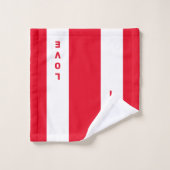 Liebe auf rot-weiß gestreiftem Text Badhandtuch Set (Waschlappen)