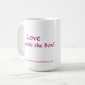 Liebe außerhalb des Kastens/der Tasse (Vorderseite Links)