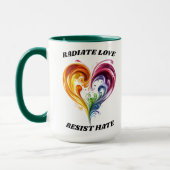Liebe ausstrahlen. Resist Hate. Rainbow Heart Tasse (Links)