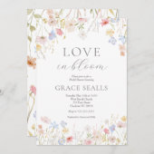 Liebe befindet sich in der Blumendusche Einladung (Vorne/Hinten)