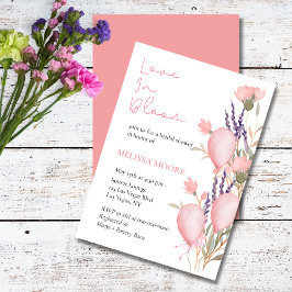 Liebe befindet sich in der Blumendusche Einladung