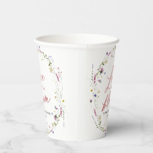 Liebe befindet sich in der Wildblume des Brautpart Pappbecher (Rechts)