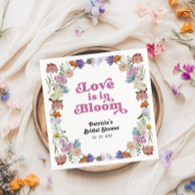 Liebe befindet sich in der Wildblume des Brautpart