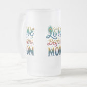 Liebe beginnt mit Mama" Mattierte Tasse aus Glas - (Vorderseite Links)