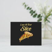 Liebe bei First Slice Funny Pizza Pepperoni Käse Postkarte (Stehend Vorderseite)