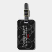 Liebe Bible Verse, Schwarz/Rot Gepäckanhänger (Vorderseite vertikal)