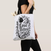 Liebe Bitten: Gotische Rose Tattoo Design Tasche (Von Nahem)