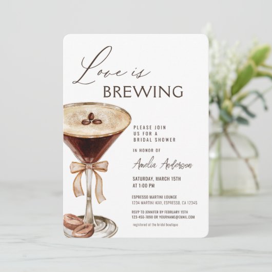 Liebe Braut Espresso Martini Brautparty Einladung (Stehend Vorderseite)