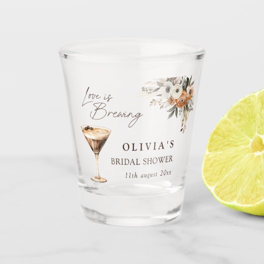 Liebe Braut Espresso Martini Brautparty Schnapsglas (Vorderseite)