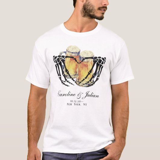 Liebe braut Skeleton Hands Bier Polterabend T-Shirt (Vorderseite)