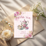 Liebe braut Vintages Viktorianisches Brauttee-Part Dankeskarte<br><div class="desc">Liebe braut Vintage Viktorianische rosa Rosen Bridal Tee Party Dankeschön Karten,  elegante Vintage Viktorianische Teekanne und Tee Becher weiche Pink Girl Brautparty Tee Party danke Ihnen Karten Brautparty Dankeschön Karten</div>
