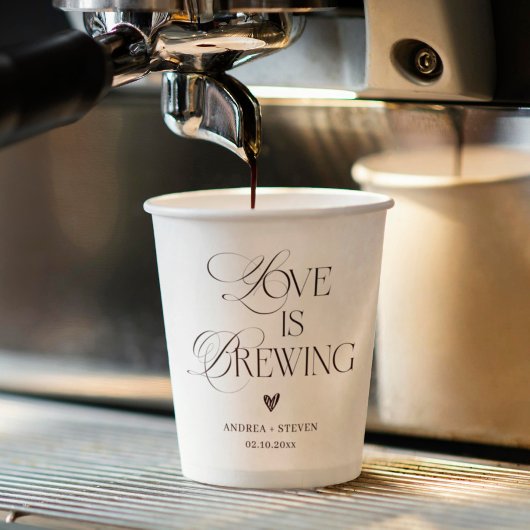 Liebe brodelt Hochzeitskaffee Pappbecher