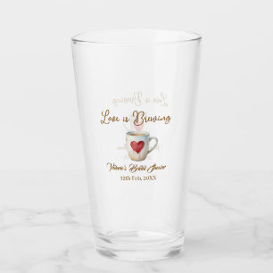 Liebe brodelt weiße Kaffeetasse Herz Brautparty Glas