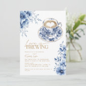 Liebe brütet Chinoiserie Blaues Brautparty Einladung (Stehend Vorderseite)