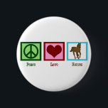 Liebe Button<br><div class="desc">Ich Liebe schöne Pferde. Ein hübsches grünes Friedensschild,  ein rotes Herz und ein braunes Pferd auf einem blauen Platz machen ein niedliches Knopfgeschenk für Reiter. Ein niedliches kleine Geschenk für Tierliebhaber.</div>
