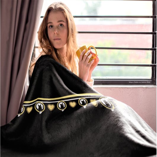 Liebe Cat Fleece Blanket - Adiela Akoo