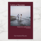 Liebe & Dank Burgundy Wedding Foto Mini Weinetikett (Einzelnes Label)