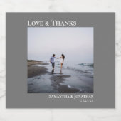 Liebe & Dank Einfaches Minimalistisch-Graues Hochz Schaumweinetikett (Einzelnes Label)