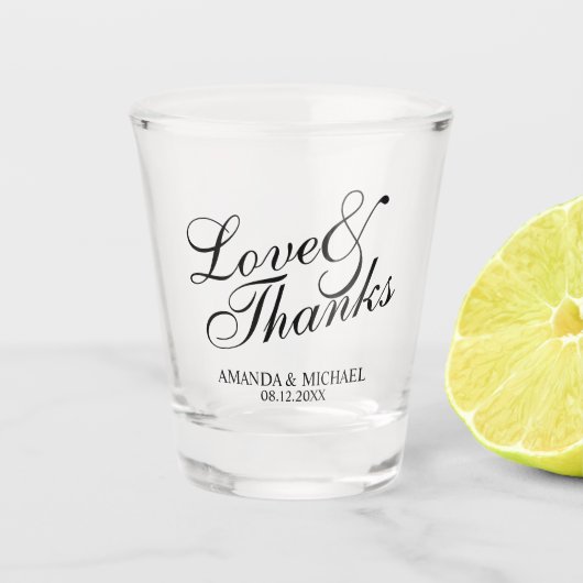 'Liebe & Dank' Elegante Script-Gastgeschenk Hochze Schnapsglas (Vorderseite)
