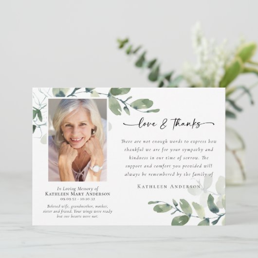Liebe & Dank Eukalyptus Beerdigung Gedächtnisfeier Dankeskarte (Stehend Vorderseite)