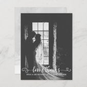 Liebe & Dank Hochzeittypografie Schwarz-weißes Fot Dankeskarte (Vorne/Hinten)