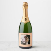 Liebe & Dank Minimal Coral Peach Foto Hochzeit Schaumweinetikett (Vorderseite)