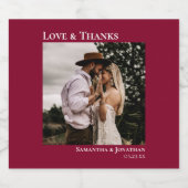 Liebe & Dank Minimal Cranberry Red Foto Hochzeit Schaumweinetikett (Einzelnes Label)