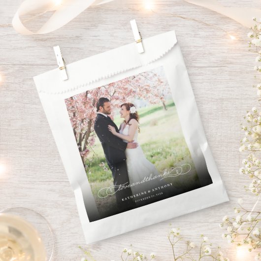 Liebe & dank Script Calligraphy Foto Wedding Geschenktütchen (Ausgeschnitten)