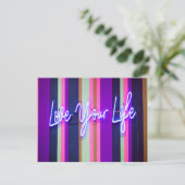 Liebe dein Leben farbenfrohe positive Worte Postkarte (Stehend Vorderseite)