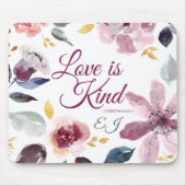 Liebe der Aquarellblütenschrift ist Kind Mongram Mousepad (Vorne)