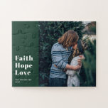 Liebe der Hoffnung des Glaubens. Grünes Weihnachts Puzzle<br><div class="desc">Grüne minimalistische religiöse Weihnachtspuzzle "Faith Hope Liebe" für Winterurlaub Geschenk.</div>