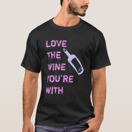 Liebe der Wein sind Sie mit T-Shirt