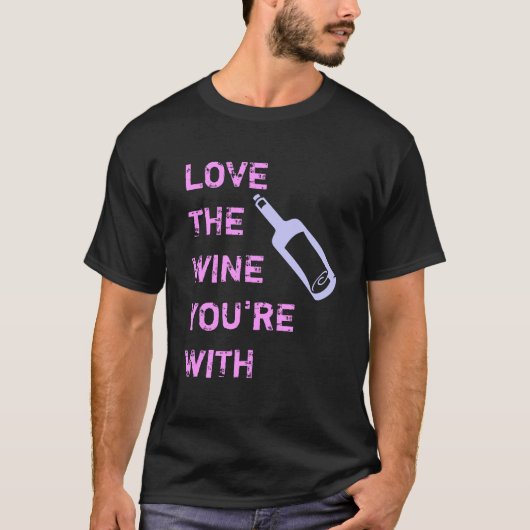 Liebe der Wein sind Sie mit T-Shirt (Vorderseite)