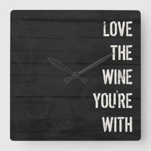 Liebe der Wein sind Sie mit Uhr