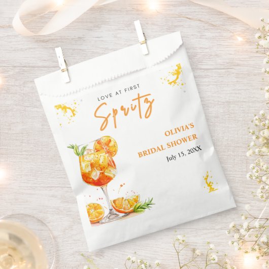 Liebe des ersten Spritz Cocktail Orange Brautparty Geschenktütchen (Ausgeschnitten)