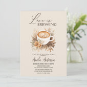 Liebe des Kaffees ist das Brewing Boho Chic Brautp Einladung (Stehend Vorderseite)