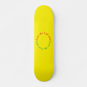 Liebe des Lebens, in dem Sie Skateboard leben