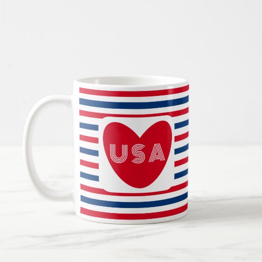 Liebe des Patriotic Red White Blue Fun Herzens der Kaffeetasse (Links)