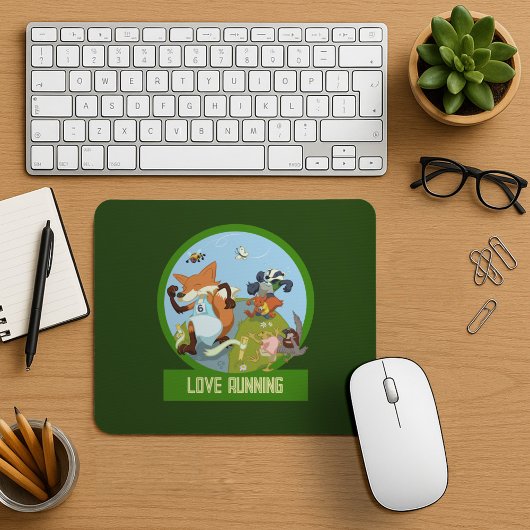 Liebe, die den Cartoon der Funny Woodland Animal R Mousepad