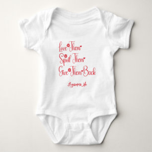 Liebe, die sie verwischt haben, geben ihnen Oma Fu Baby Strampler
