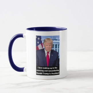 Liebe Donald Trump I, die am Morgen aufwacht Tasse