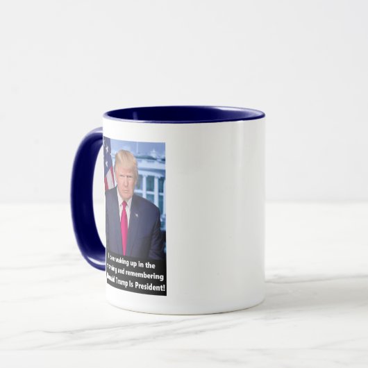 Liebe Donald Trump I, die am Morgen aufwacht Tasse (Vorderseite Links)