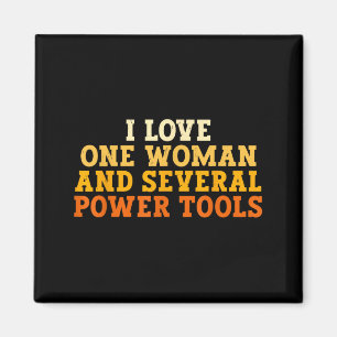 Liebe eine Frau und mehrere Elektrowerkzeuge Lusti Magnet
