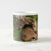 Liebe einer Mutter Jumbo-Tasse (Vorderseite)