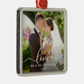 Liebe Elegant Script Wedding Foto Mr. and Mrs. Ornament Aus Metall (Rechts)
