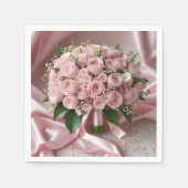 "Liebe erblühen: Ein Bouquet der zeitlosen Romanti Serviette (Vorderseite)