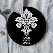 Liebe erobert alle (Schwarz-weiß) Button (Beispiel)