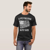 Liebe Freedom Hate Sand Deployed Care Package T-Shirt (Vorne ganz)