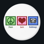 Liebe Frieden Radiologie Magnet<br><div class="desc">Ein Friedenszeichen,  ein Herz und ein Röntgenbild. Ein niedliches Geschenk für einen Radiologen.</div>